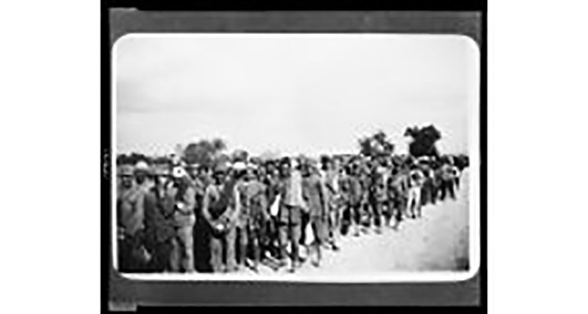 Άφιξη στην Ελλάδα των πρώτων από τους περίπου 16.000 αιχμαλώτους Έλληνες στρατιώτες που απελευθερώθηκαν στο πλαίσιο της ελληνοτουρκικής συμφωνίας για την ανταλλαγή αιχμαλώτων πολέμου.